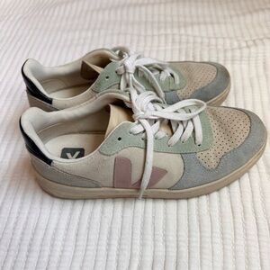 Veja Pastel Beige Sneakers